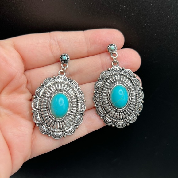 Lot 5 pairs western southwestern style earrings silver tone turquoise color - Picture 5 of 11